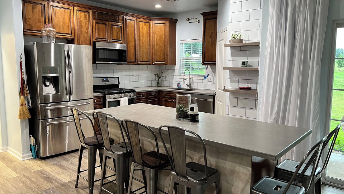 Stillwater House | Quiet Country Home 3mins to Fairgrounds and 8 min to town - 1 acre 4 bedroom
