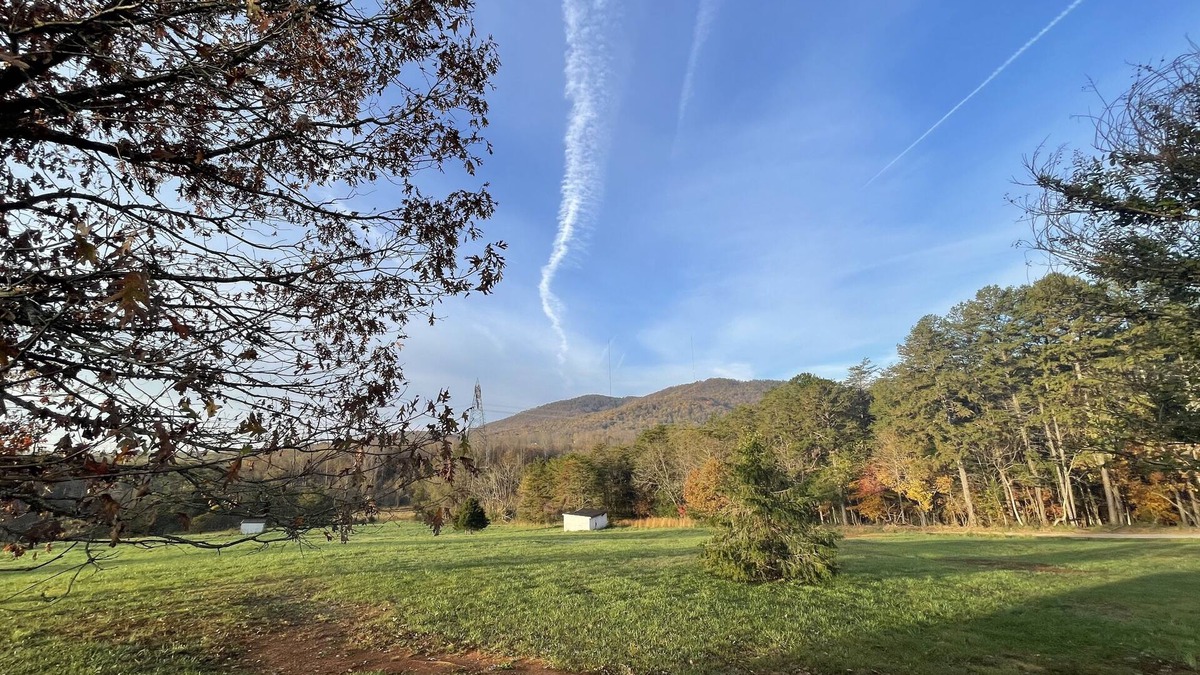 Bedford House | Quiet Country Home @ Dragonfly Ridge - Bring Pets!