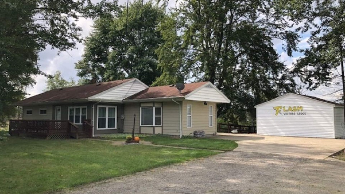 Hamersville House | Quiet Country Home sleeps 22 people, perfect for Reunions, Teams, Retreats