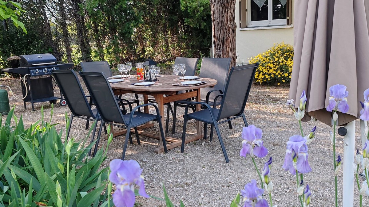 Jonquieres House | Quiet country house 2 km from the village and 10 min from Orange