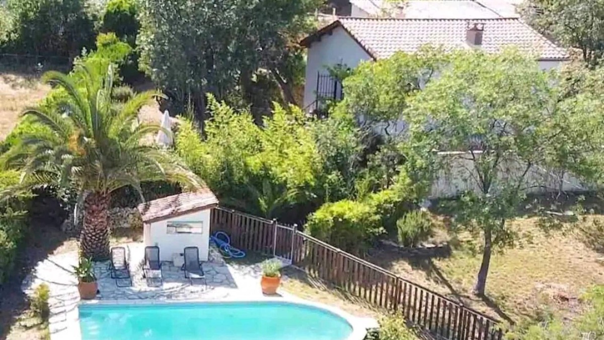 Cabrieres House | Quiet country house with swimming pool