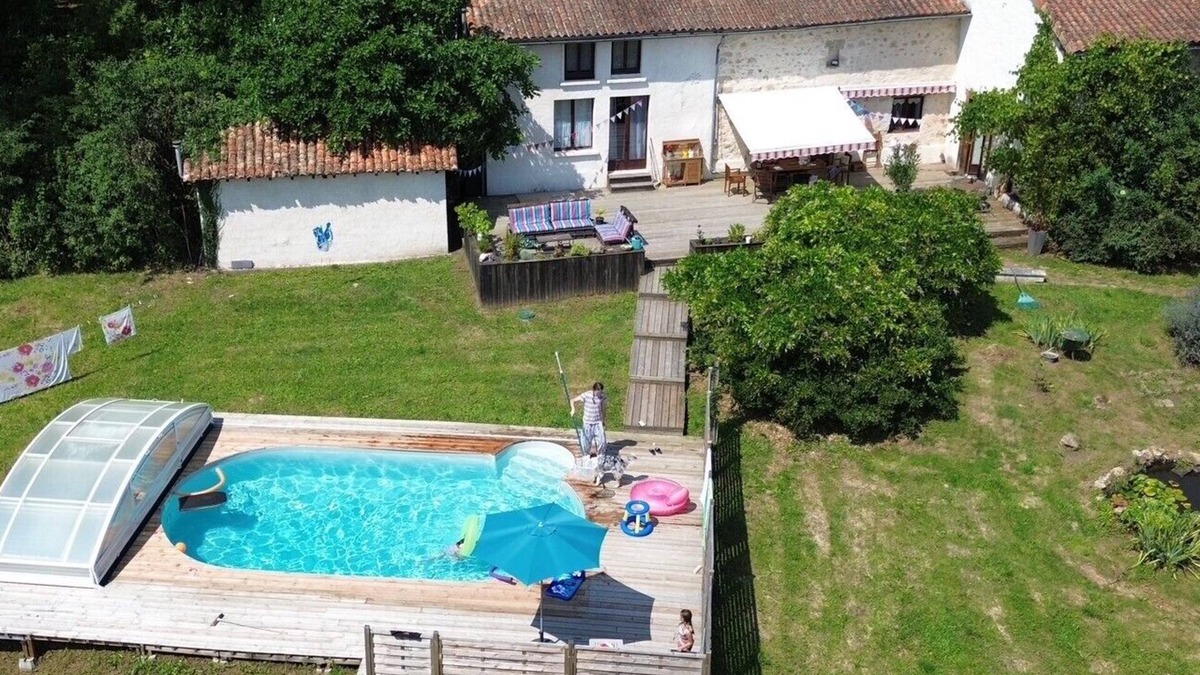 Soudat House | Quiet country house with private pool.