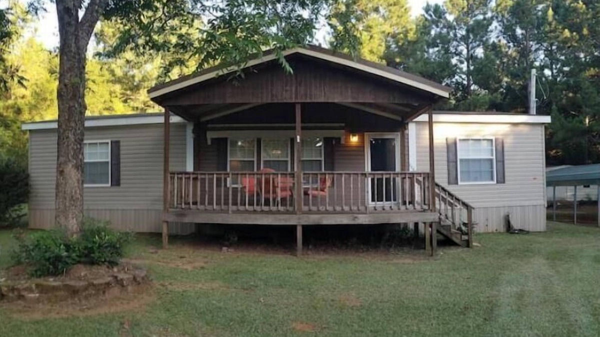 Enterprise House | Quiet Country Retreat 3 bed/2 bath