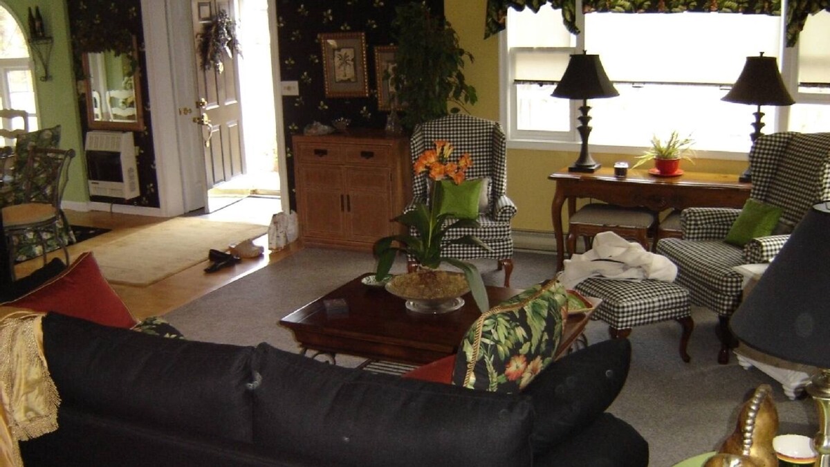 Bushkill House | Quiet, Cozy, and Close to Home