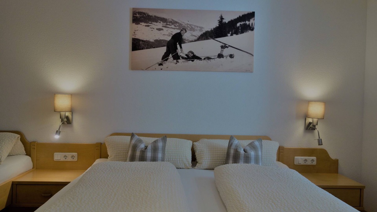 Gortipohl Apartment | quiet, cozy apartment for 2-3 persons, 43m², W-LAN, 150 to the bus stop