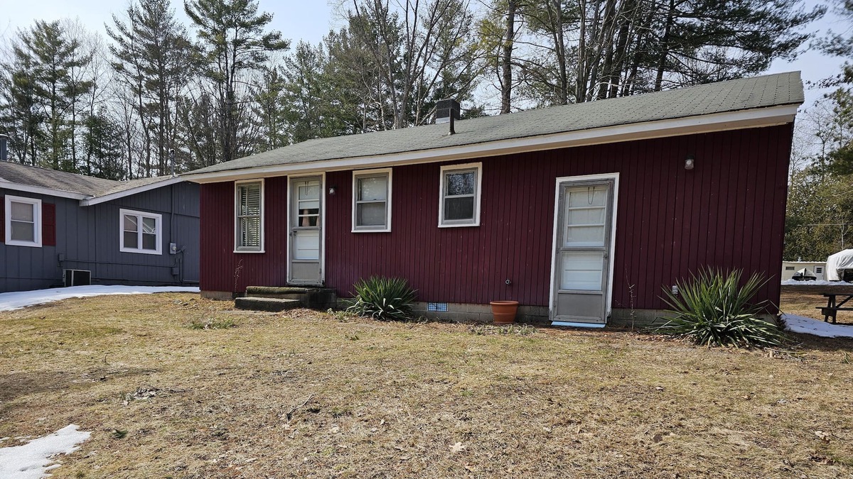 Beaverton Cabin | Quiet, cozy, cabin in the woods- welcome to tranquility. Come escape it all!