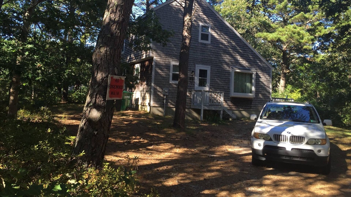 Edgartown Cottage | Quiet Cozy Cottage in the Woods - Centrally Located