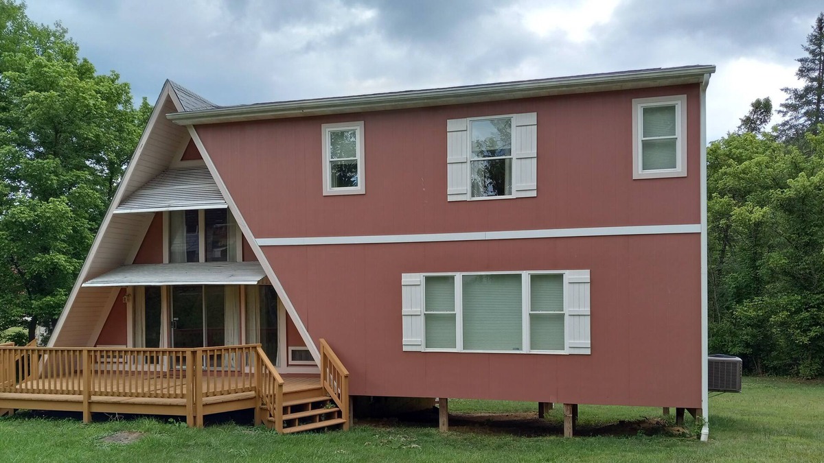 Cumberland Cottage | Quiet Cozy Cottage minutes from downtown and I-68