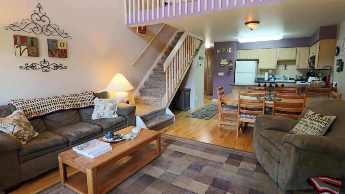 Fraser Condo | Quiet Cozy Fraser Getaway for 7!