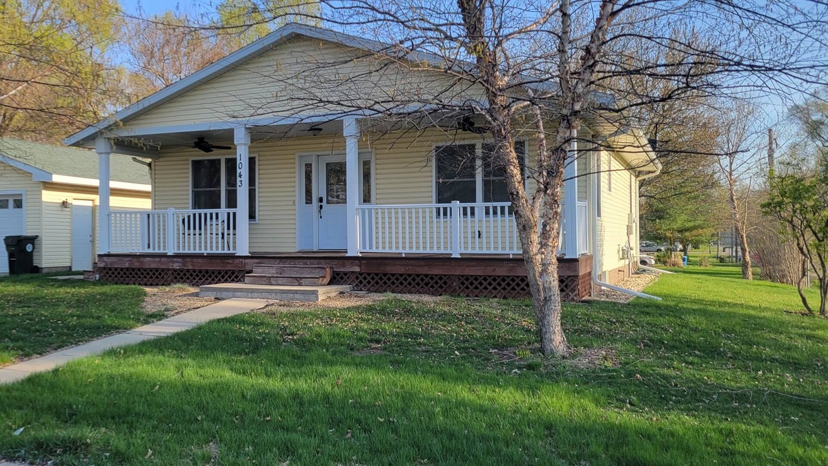 Evansdale House | Quiet,cozy, home away from home!