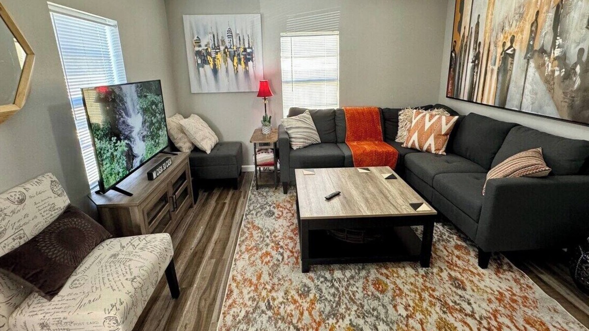 Port Neches House | Quiet & Cozy in 3BR 2BA