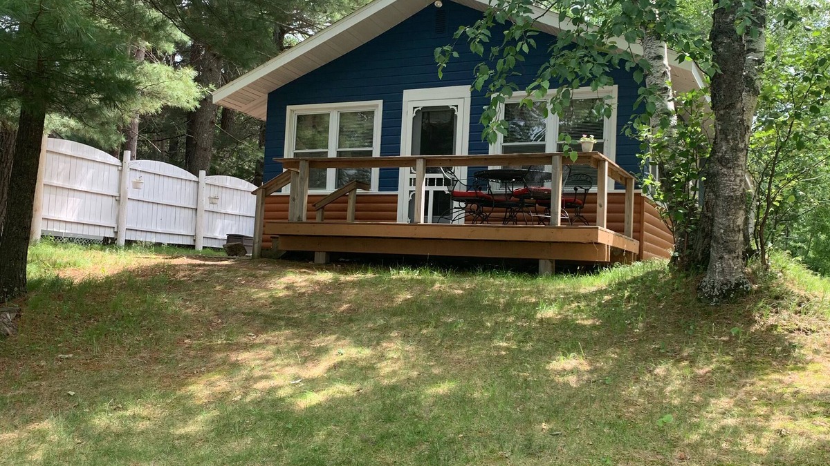 Ossipee Cabin | Quiet, Cozy Lake Cottage North of Merrifield, Great Getaway!