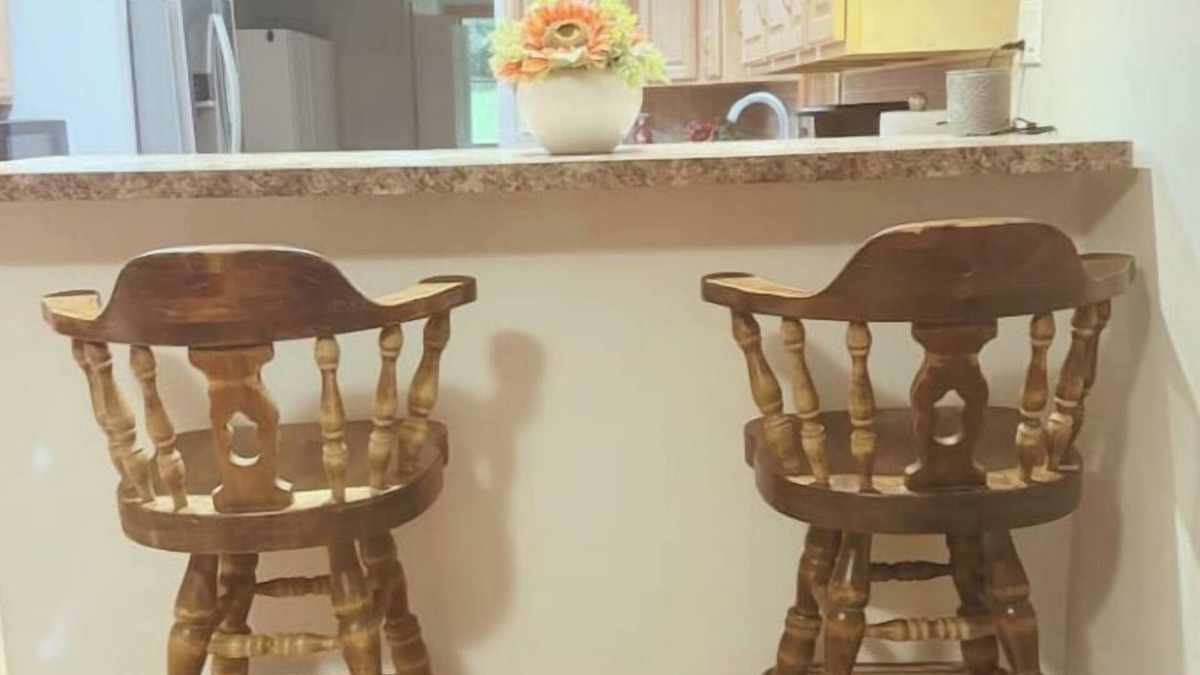 Hamden House | Quiet Cozy Stay Spacious Home Near Beach & Shops