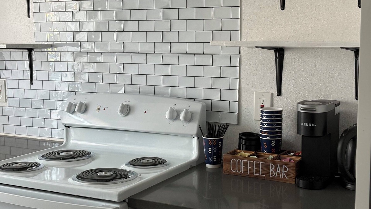 East San Jose Apartment | Quiet, Cozy studio in San Jose with WiFi, AC, Laundry, and Private Entrance!