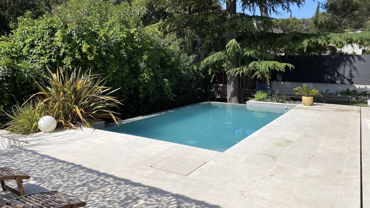 Carnoux-en-Provence House | Quiet, detached villa with infinity pool 5 minutes from Cassis