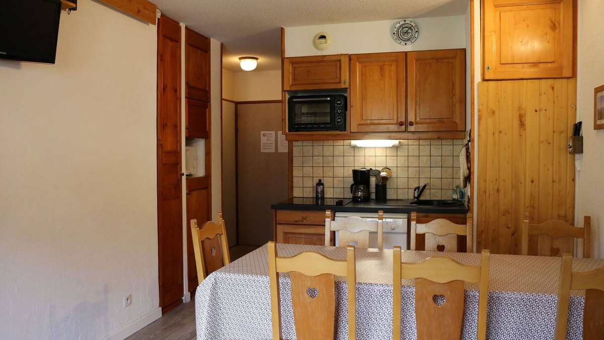 Aussois Apartment | Quiet duplex for 8, close to services