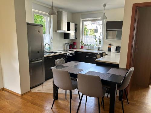 Fabryczna Apartment | Quiet enclave near the airport