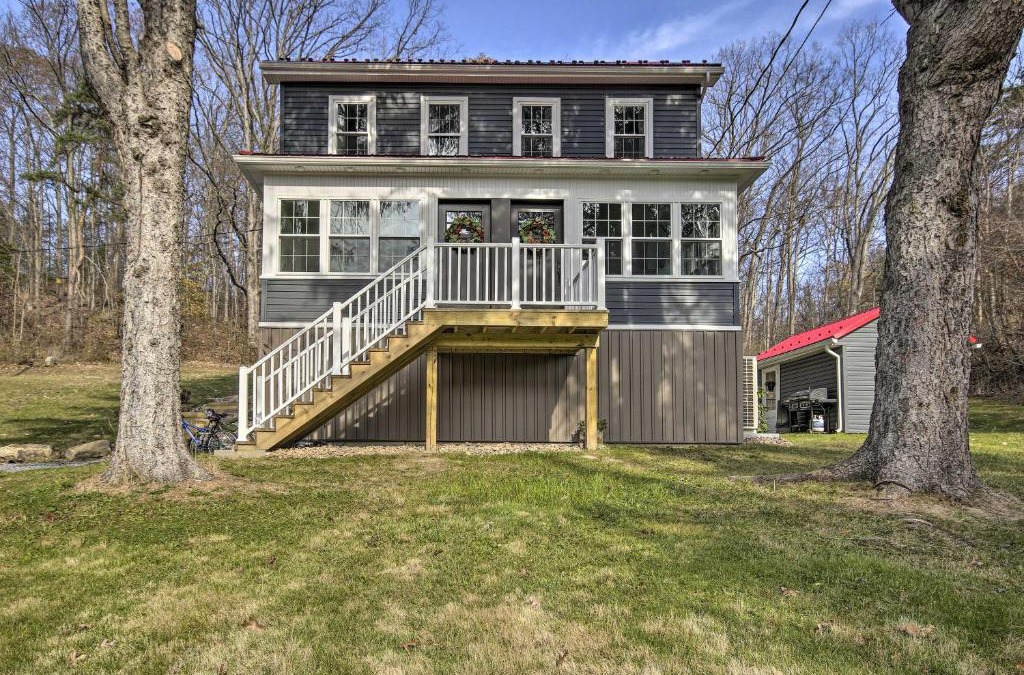 James Creek House | Quiet Escape with Hot Tub, 5 Miles to Raystown Lake!
