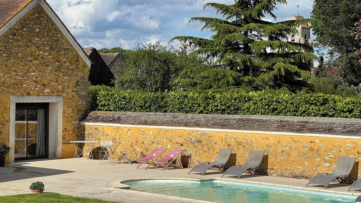 Limoges-Fourches House | Quiet family home with garden and pool