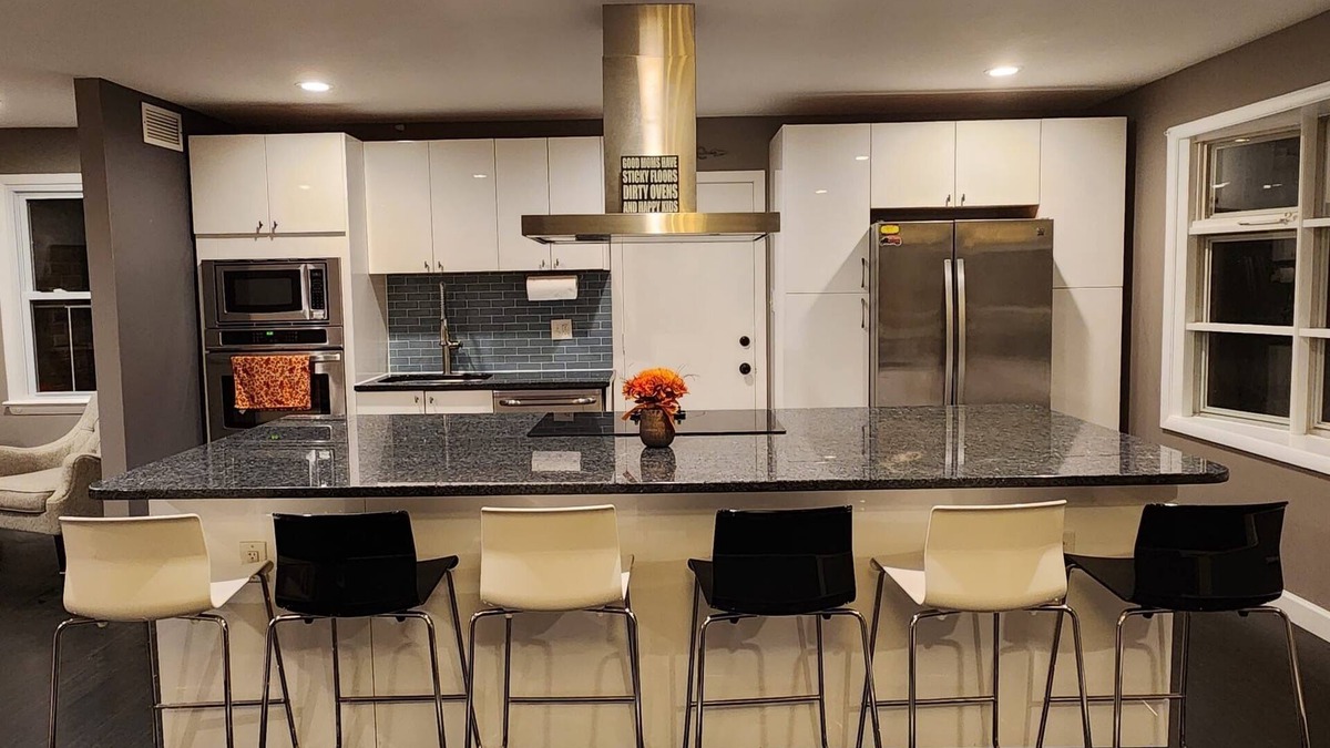 Germantown House | Quiet Forest View