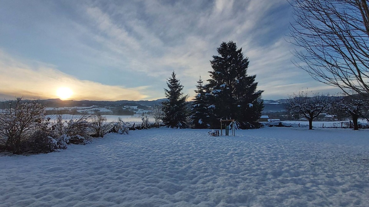 Saint-Geoire-en-Valdaine Villa | Quiet house, ideal for families!