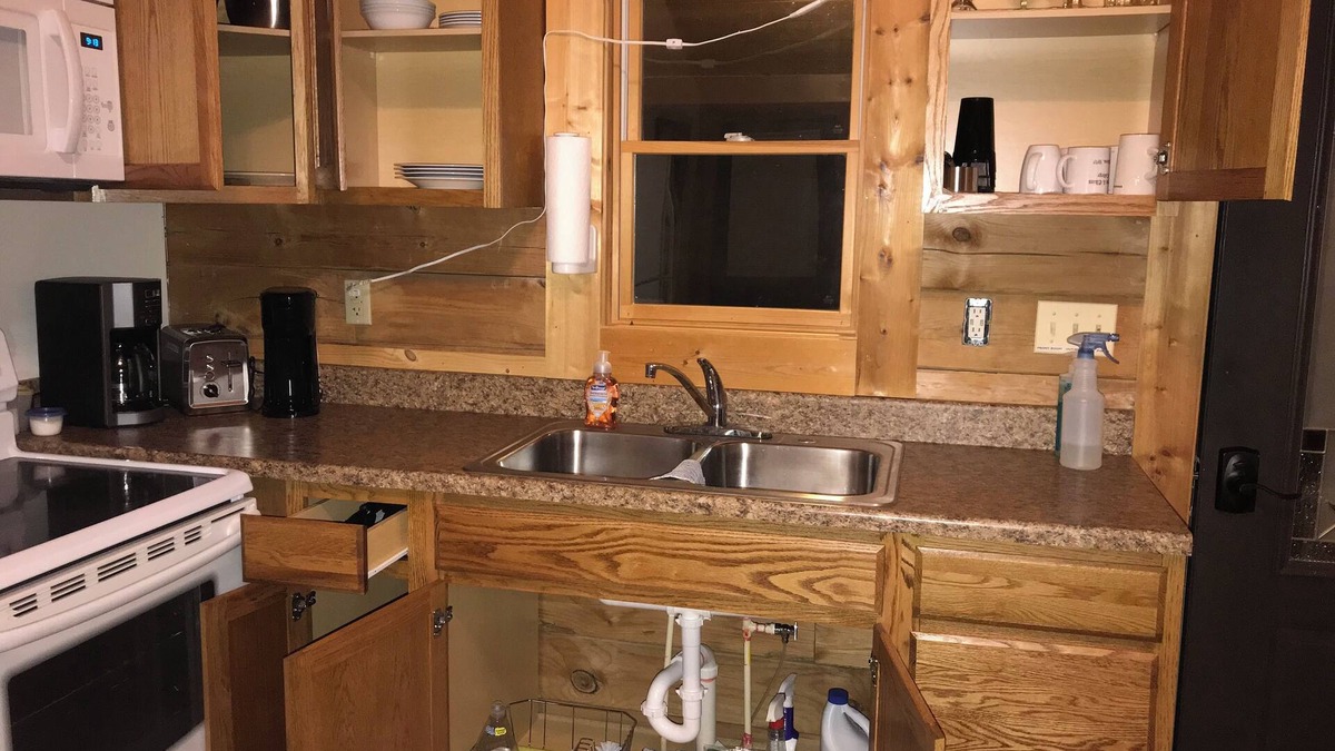 Millpoint Cabin | Quiet get away with grilling area for the family or pet friendly work travel