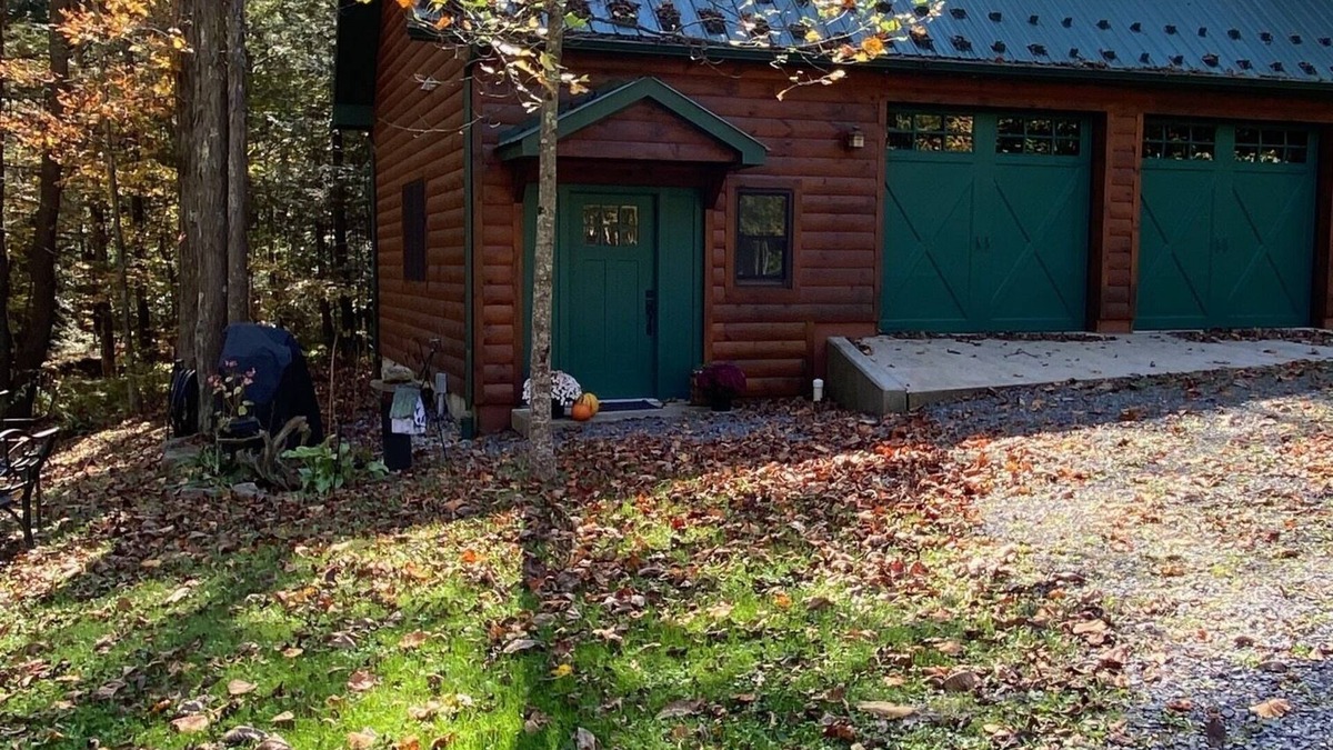 Mattawana House | Quiet Getaway, Great for Penn State Football, Trout Fishing! Sleeps 4-5