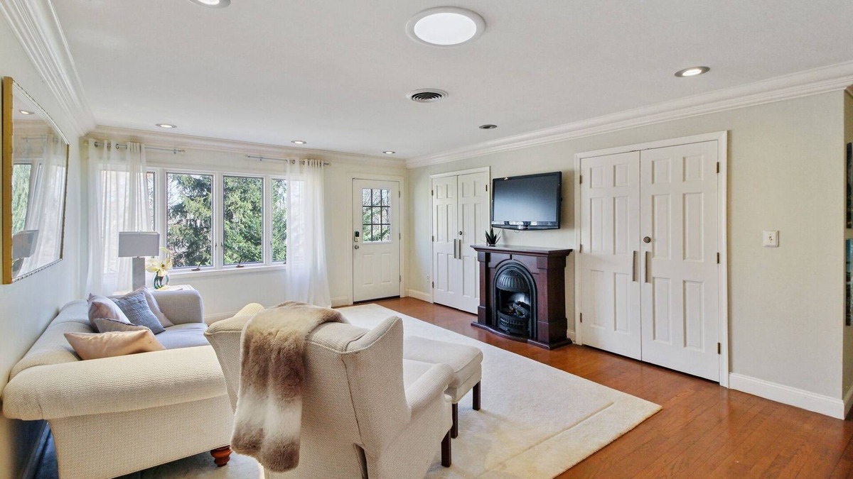 Long Green Condo | Quiet Getaway in Gated Community! Private Deck and BBQ - 18 Mi to Downtown Baltimore by RedAwning