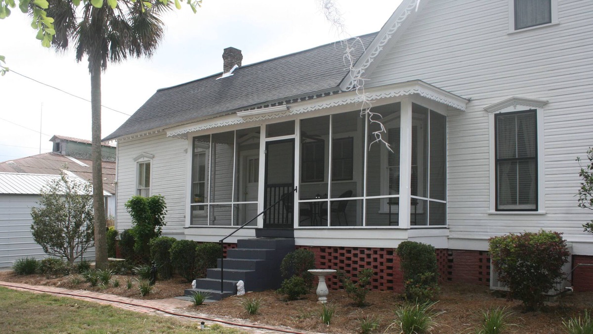 Madison Apartment | Quiet Getaway! Visit Madison Blue Springs State Park or see the Manatee!