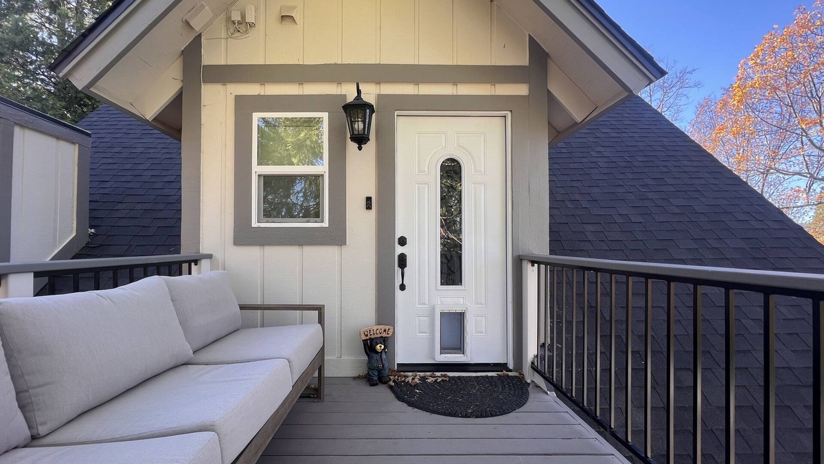 Cedar Glen Apartment | Quiet getaway with a great view
