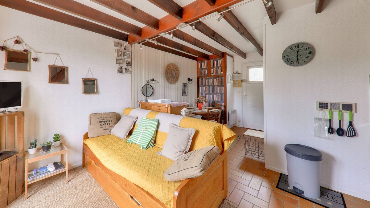 Sarzeau Ski Chalet | Quiet getaway with swimming pool, 400m from the beach