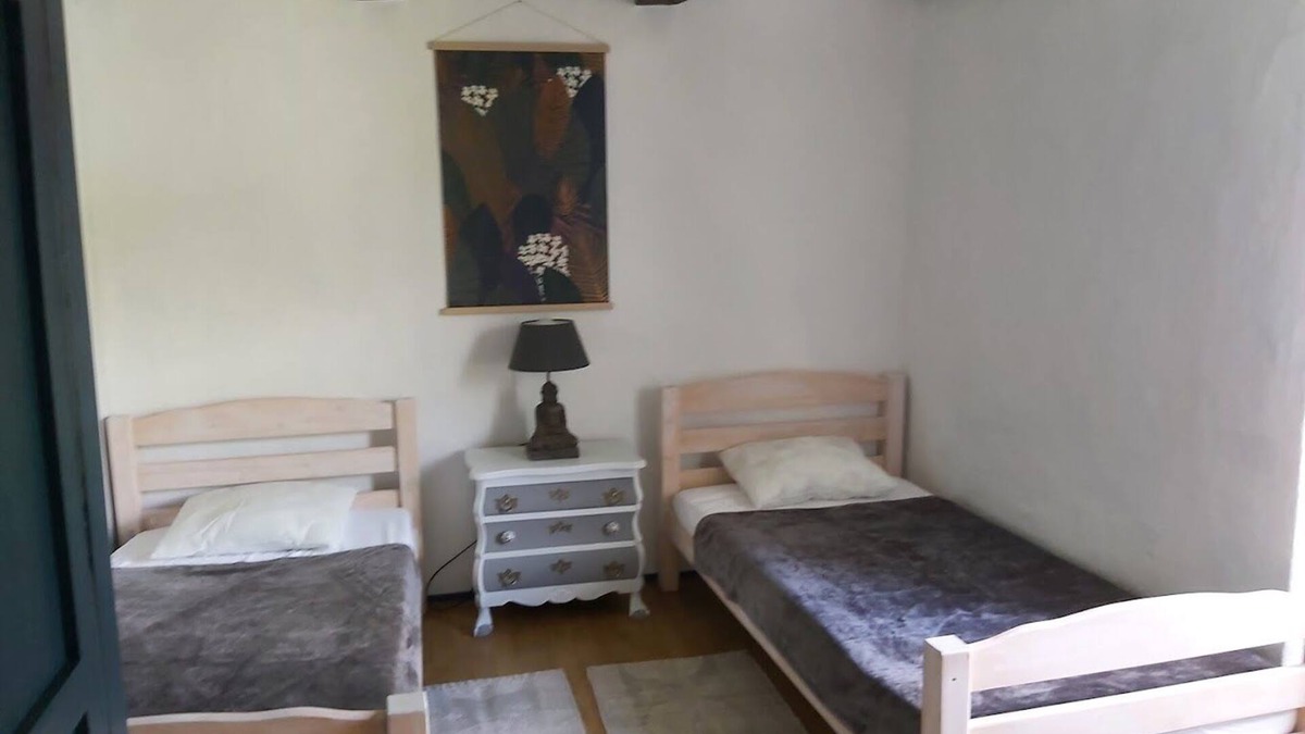 Sauveterre Cottage | Quiet gite with breathtaking views