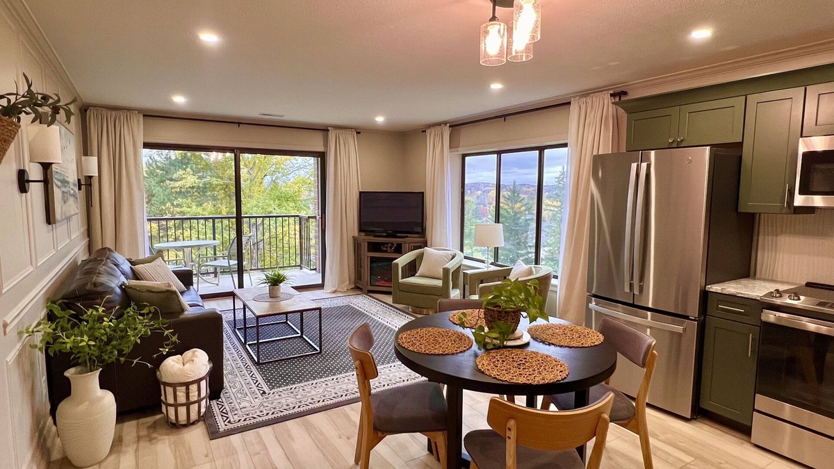 Acme Condo | Quiet Grand Traverse Resort Condo I Great views, Full kitchen and Washer/Dryer