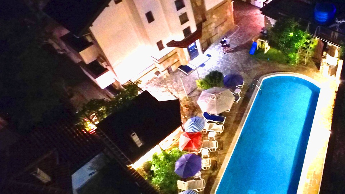 Trakata House | Quiet guest house with a pool 5 min from the beach!