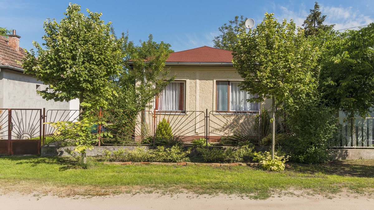 Lakitelek House | Quiet holiday house for the whole family