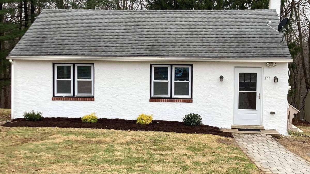 Wagontown House | Quiet home, centrally located in Lancaster County!
