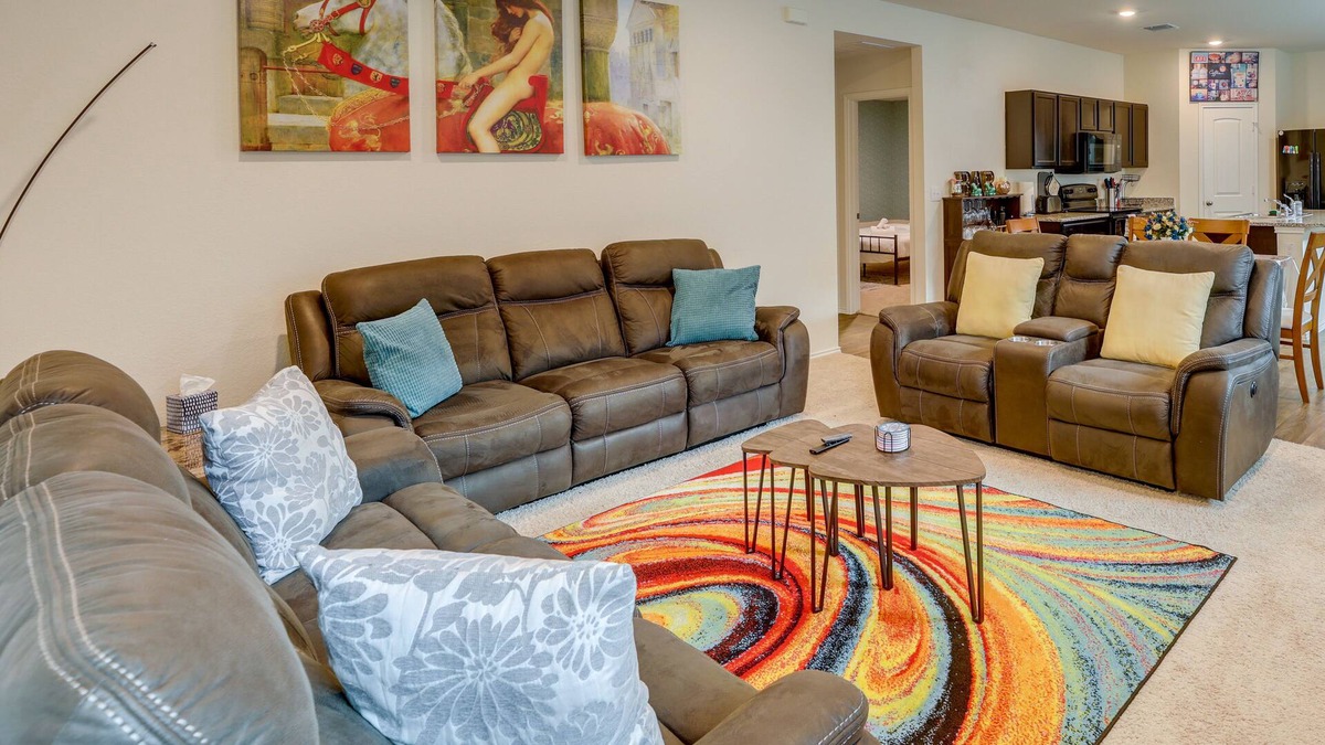Manor House | Quiet Home w/ Fenced Yard - 16 Mi to UT Austin!
