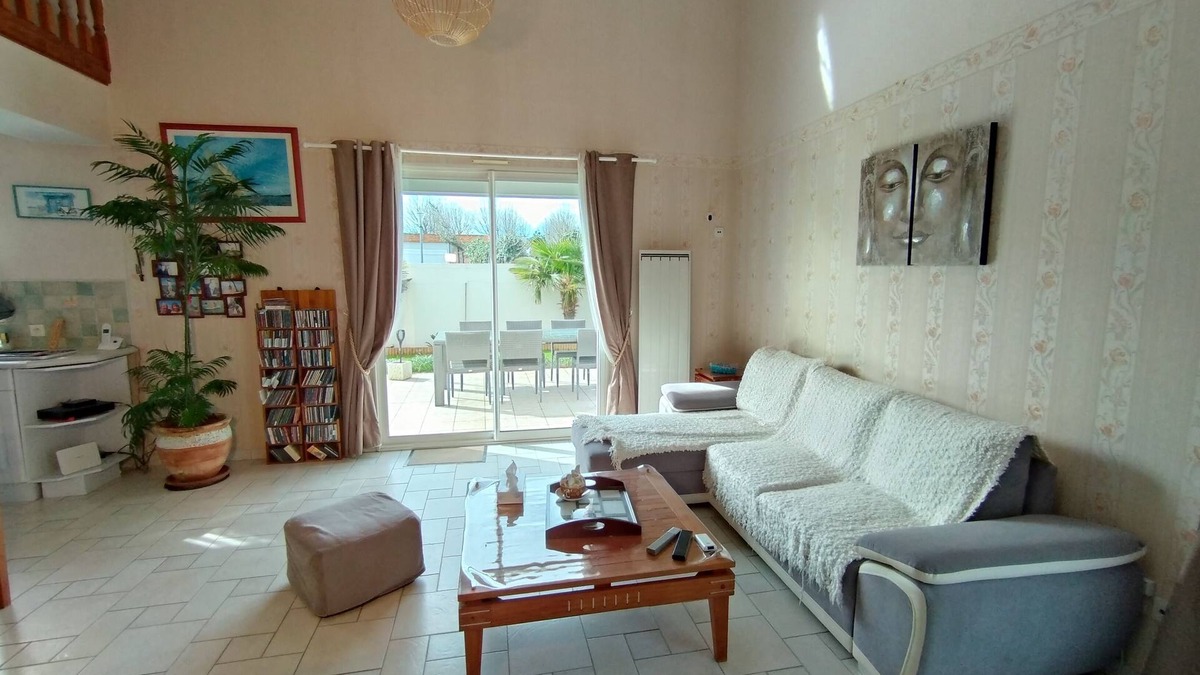 Quartier du Stade House | Quiet house 1000 metres from the beach