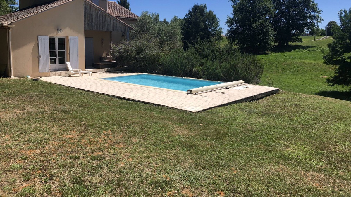 Salon House | Quiet house in the heart of Périgord