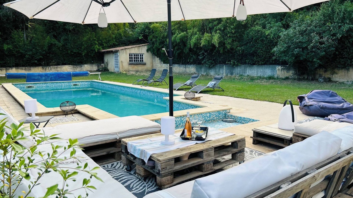 Rochefort-du-Gard House | Quiet house not overlooked, air-conditioned on wooded and enclosed grounds - Parking.