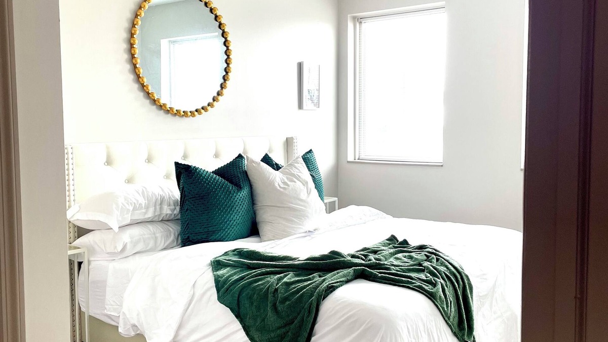 Scioto Mile Apartment | Quiet King Size with City Views
