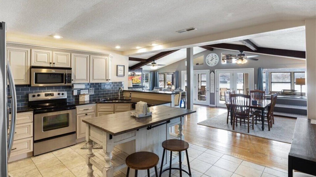 Roach House | Quiet Lakefront House- Family retreat w/calm water, water toys & large swim dock