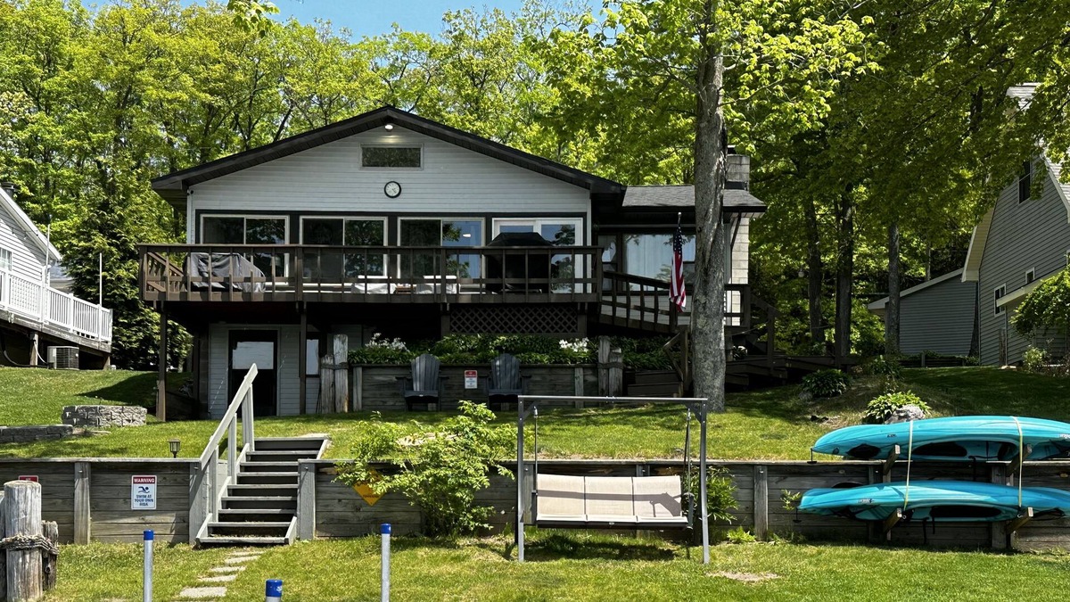 Harrison House | Quiet Lakefront Property on Long Lake