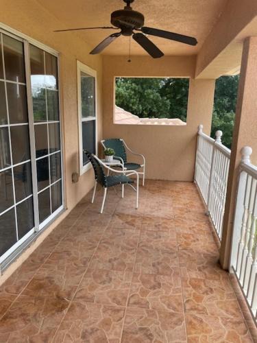 Wesley Chapel House | Quiet Lakeview Home in Wesley Chapel