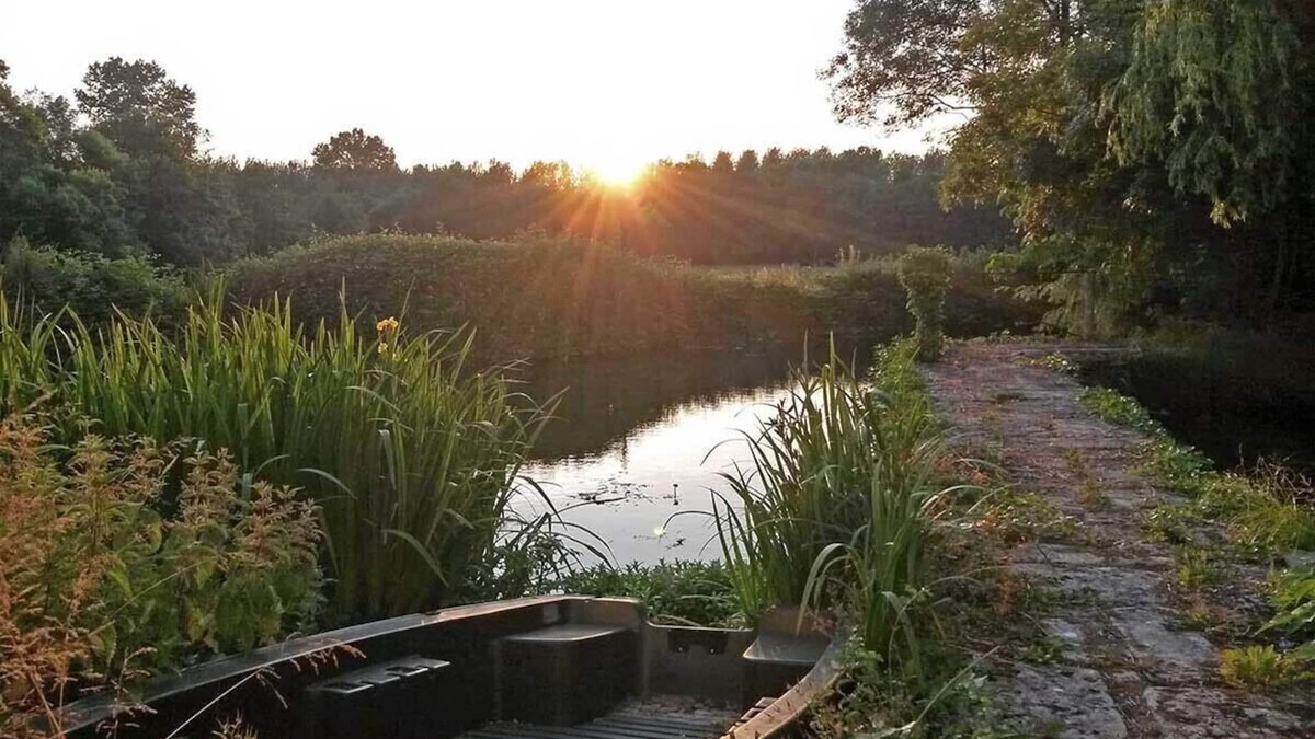 Poursay-Garnaud Apartment | Quiet location by the river in unspoiled nature