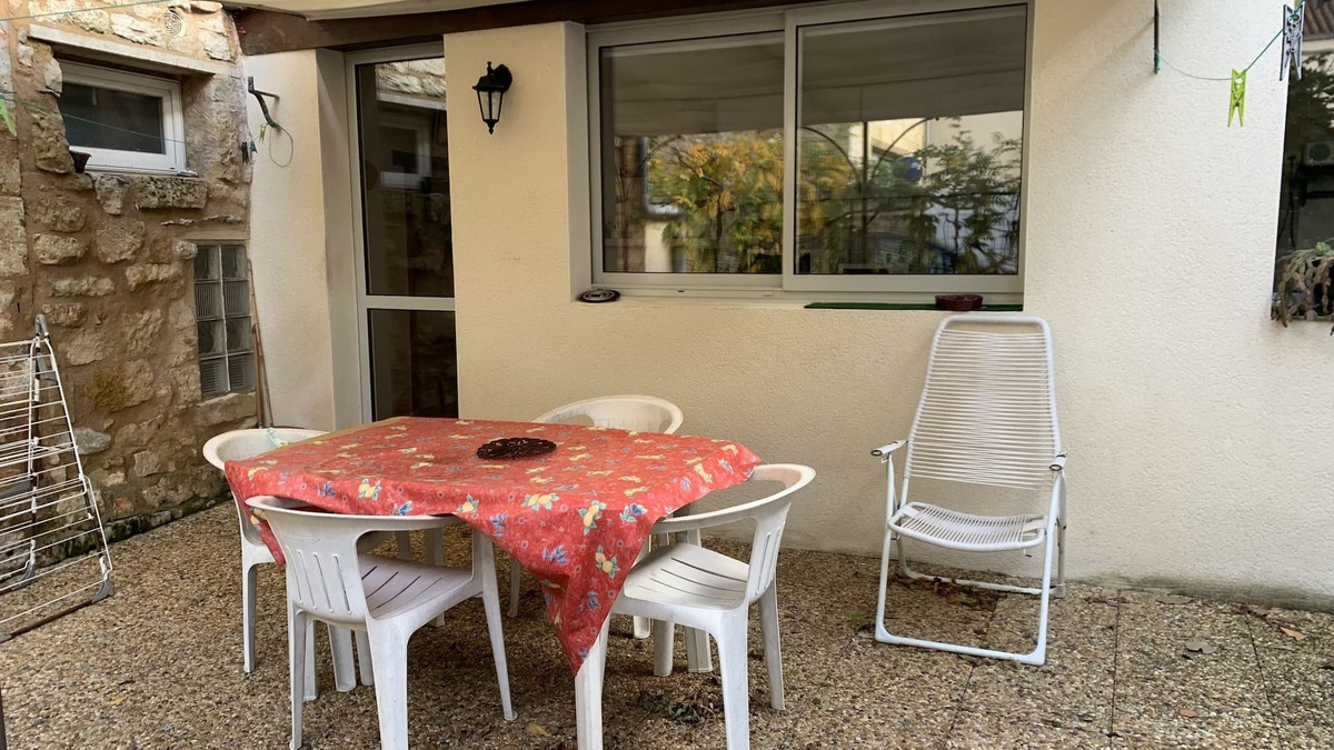 Coulaures House | Quiet location in the heart of the village