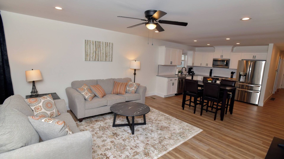 Berea Apartment | Quiet, Luxury Home w/Garage - Minutes from The Pinnacles and I-75.
