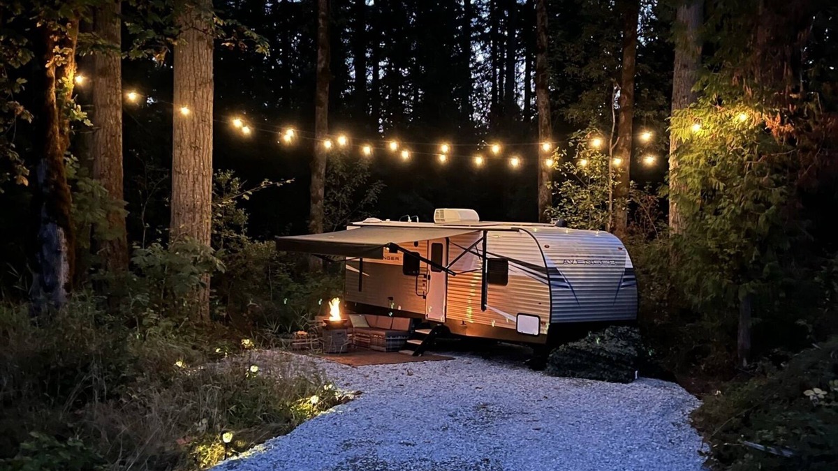 Hockinson House | Quiet, majestic views of the Shire in a cozy glamping set up!