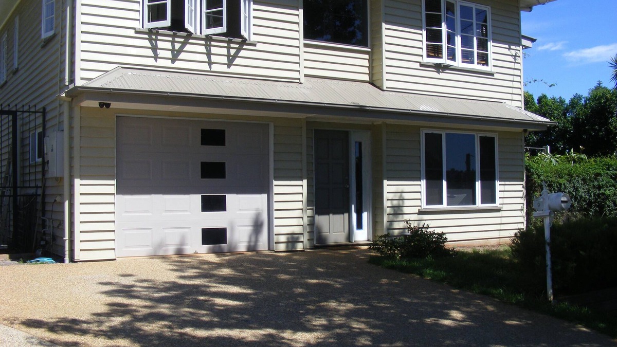 South Toowoomba Apartment | Quiet modern family friendly South Toowoomba unit