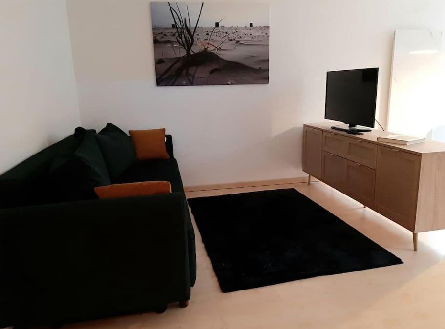 Hechingen Apartment | Quiet, modern flat with own terrace